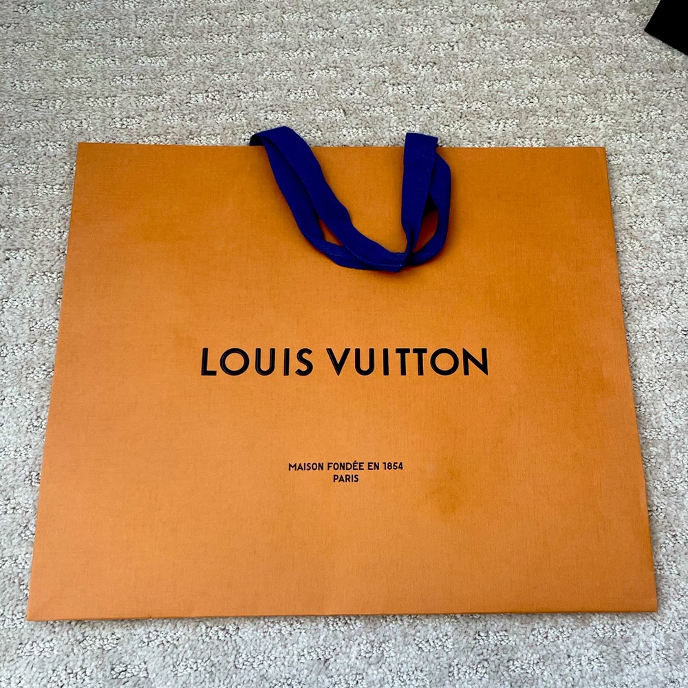 Authentic Louis Vuitton Orange and Blue shopping bag 💙🧡